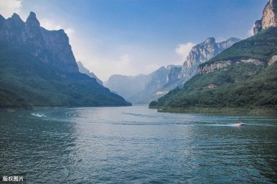 ​焦作云台山，一座被云缠绕的山峰