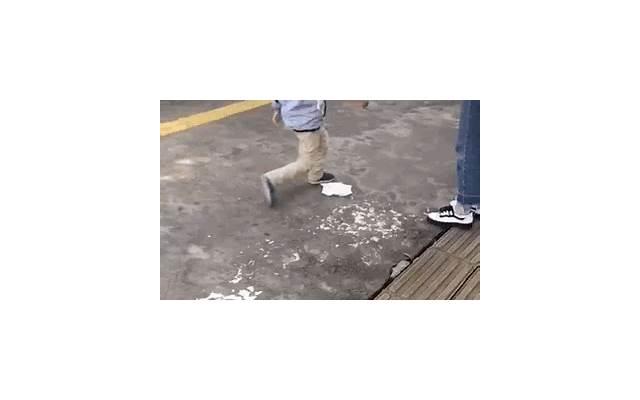 女朋友把我微信删了，该怎么处理