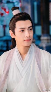 ​罗云熙古装扮相，颜值爆表、温润且魅惑