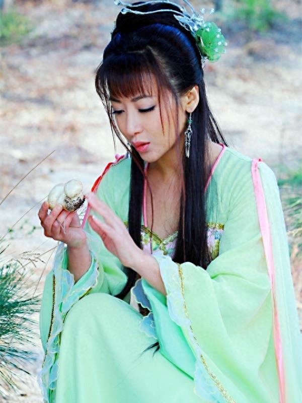 这13人都出演过《活佛济公》系列剧，古装扮相倾城美丽