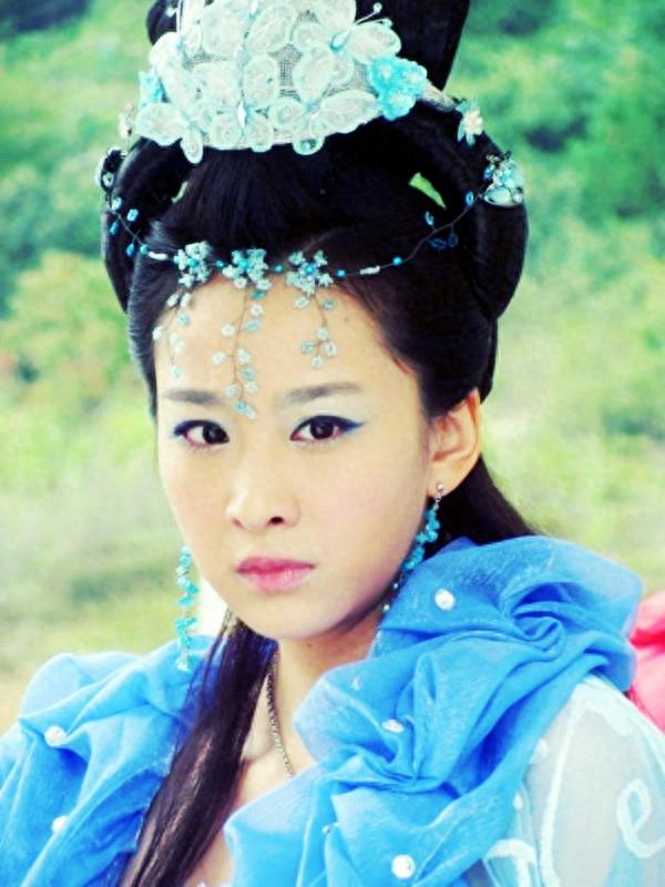 这13人都出演过《活佛济公》系列剧，古装扮相倾城美丽