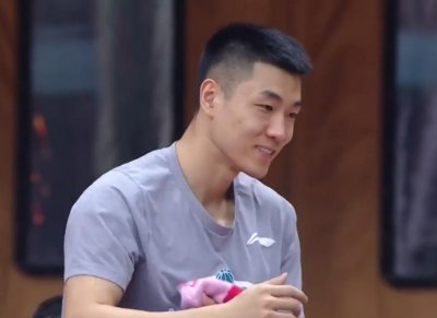 ​山东男篮豪取4连胜！12人登场全部得分，提前5轮锁定季后赛