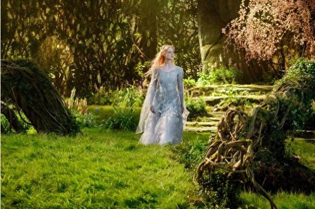 《沉睡魔咒2》：反转睡美人，黑魔女才是真爱