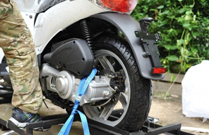 车友2.3万提台圣甲虫200,动力优异外观丑爆,跟巧格佳御没法比