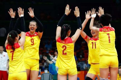 ​中国女排现役身高技术前三名，朱婷1.98的身高，仅排第2名