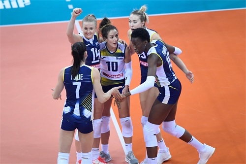 排球——女排世俱杯决赛：科内利亚诺对阵伊萨奇巴希