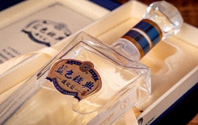 ​白酒新经典的诞生 河蓝色经典遥之蓝升级版开启品鉴新纪元
