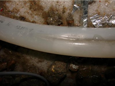 ​卫生间管道漏水怎么办？