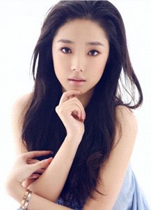 ​曾被张艺谋力捧，却与富豪卷款61亿逃亡国外永，现在的她过得如何