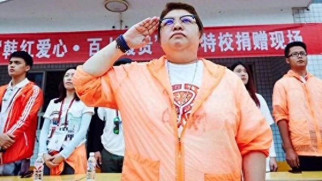 韩红简历个人资料简介(韩红头发花白泪崩)