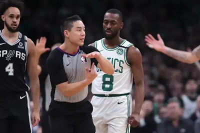 ​NBA90后韩国裁判火了:把沃克驱逐出场(沃克职业生涯首次被驱逐)