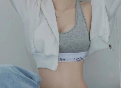 ​花心男友送的玫瑰总是枯萎？教你正确养护方法