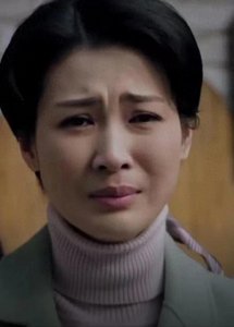 ​童蕾：31岁抛弃周一围嫁富豪，40岁负债上亿，今44岁为债“献身”