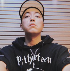 ​分手六年重新示爱，演唱会霸气求婚：大喊老子爱你