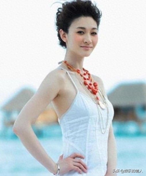 至今有过7任男友，不是导演就是富豪，李小冉无缝衔接的感情