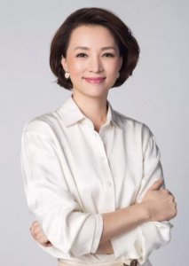 ​主持人大赛！董卿金句再次引爆全场：“枪响之后没有赢家”