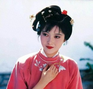 ​邢岫烟：寄人篱下的她，以品行智慧终获人生圆满结局