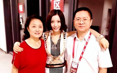 ​歌手姚贝娜：33岁拒绝化疗病逝，去世多年，父母的坚守令人感动