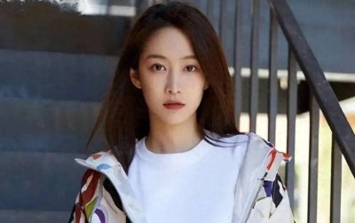 ​刘美含：从“小黑魔仙”到荧屏女神的华丽蜕变