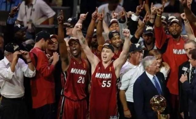 贾森威廉姆斯亲签球鞋（贾森-威廉姆斯）(8)