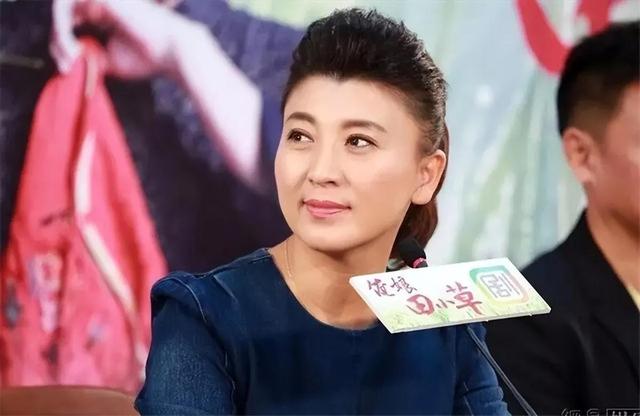 闫学晶23岁就有孩子了吗（闫学晶儿女双全）(5)