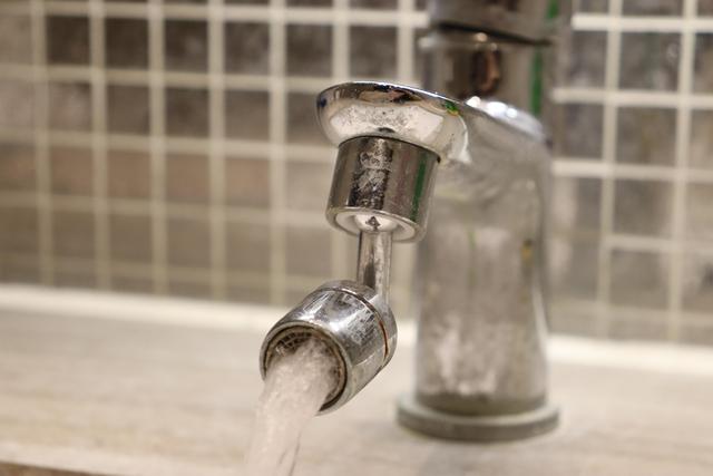 即热式电热水器好用吗优缺点(的电热水器为何还没被淘汰)(12)