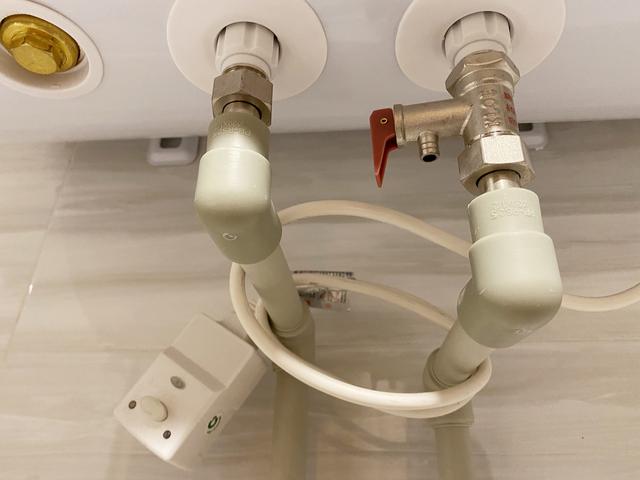 即热式电热水器好用吗优缺点(的电热水器为何还没被淘汰)(6)