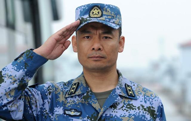 蒋小鱼马尔斯回来得知龙百川死了 火蓝龙百川身上的精神使蒋小鱼蜕变(4)