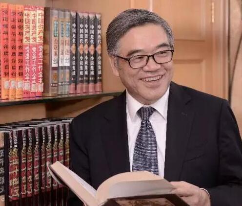 八位著名文学家(9位顶级文学名家权威推荐)(2)