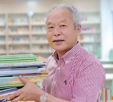 八位著名文学家(9位顶级文学名家权威推荐)(9)