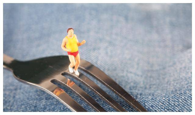 4.如果您需要提前订票,也就是明天(最好是7点之前)将车费付现。