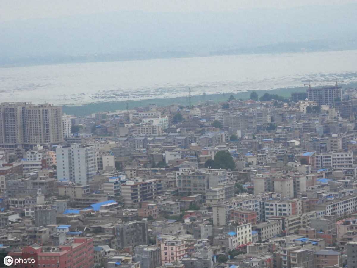 威宁县：贵州省面积最大的县，人口超百万，经济总量200多亿