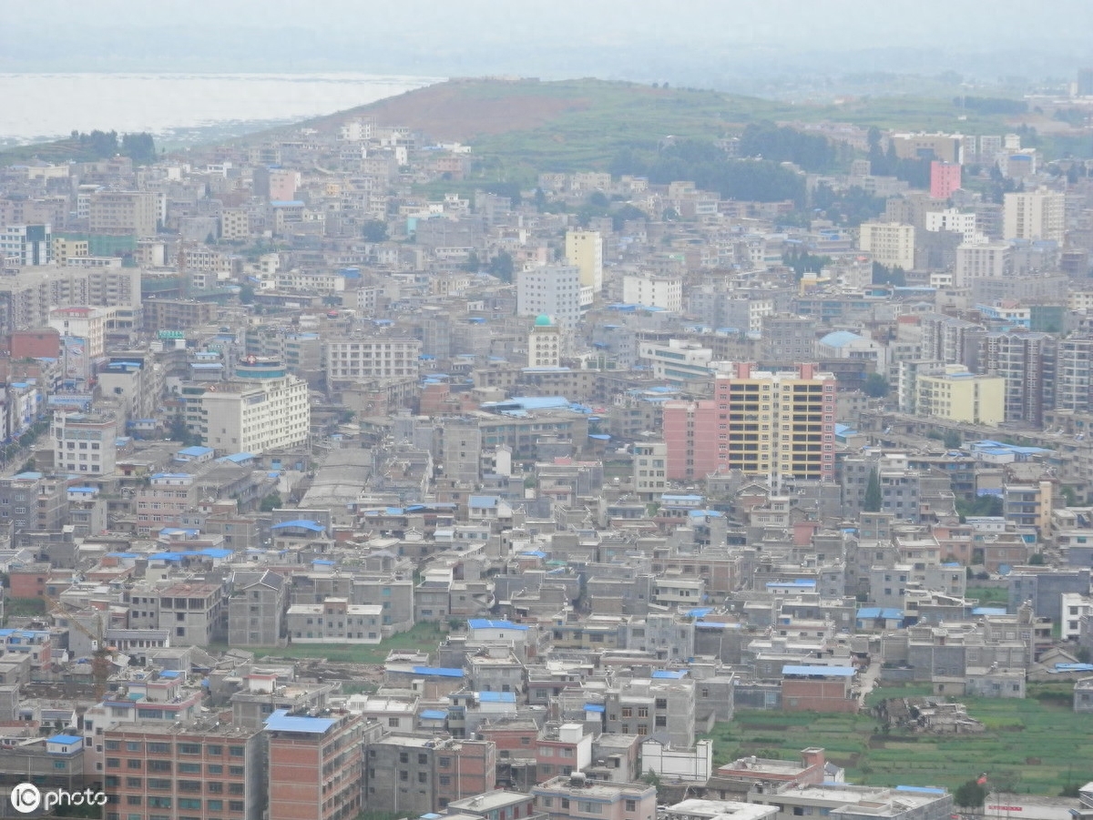 威宁县：贵州省面积最大的县，人口超百万，经济总量200多亿