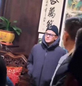 ​59岁郭富城再次现身安徽 网友直呼：香港女婿变身安徽姑爷