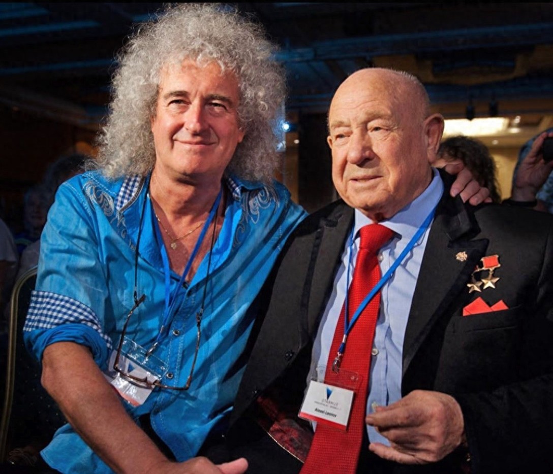 组图:“太空行走第一人”阿列克谢·列昂诺夫