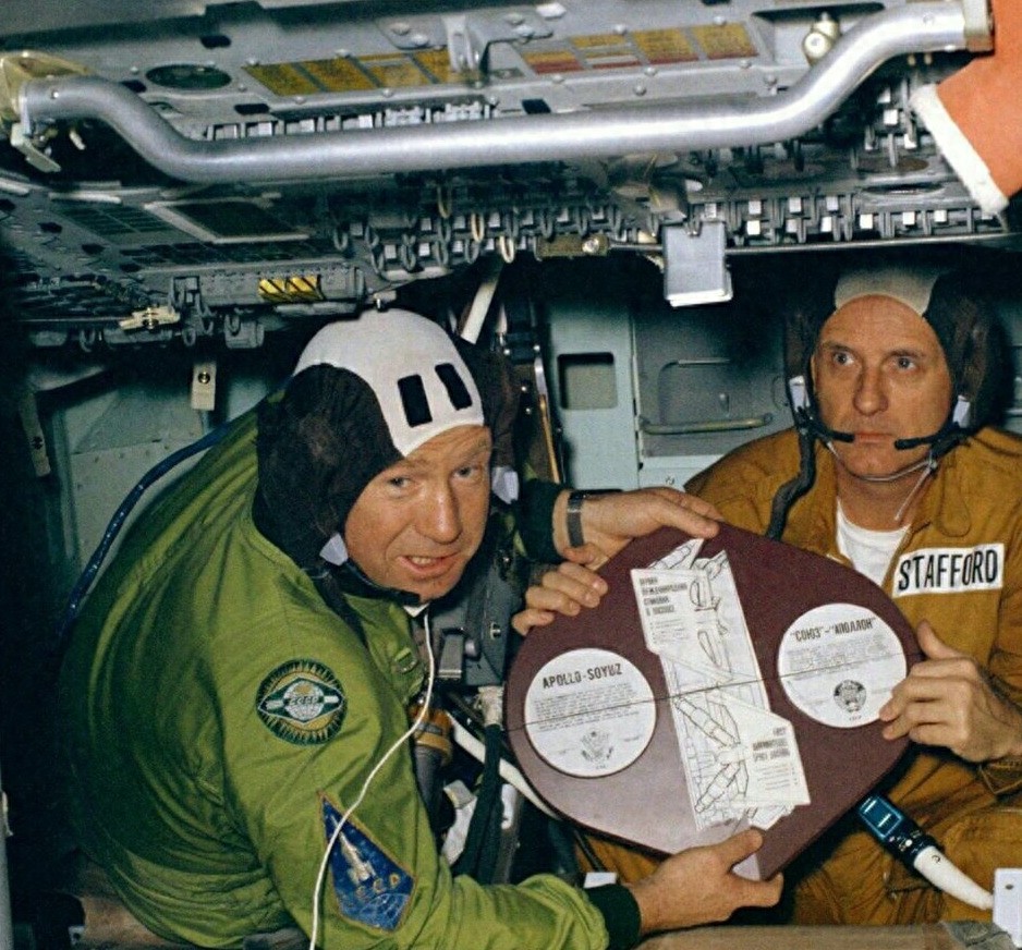 组图:“太空行走第一人”阿列克谢·列昂诺夫