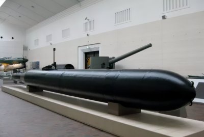 ​二战日本回天鱼雷：靠人操作的鱼雷是什么样？创始人搞笑死于故障