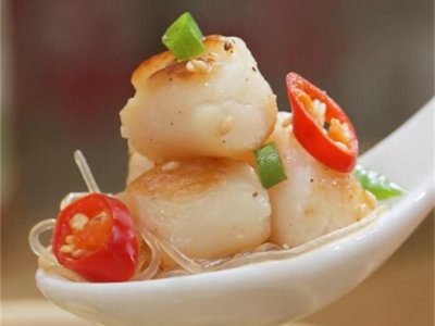 ​扇贝柱的家常做法：客家人教你做简单营养又美味的贝柱粉丝煲！