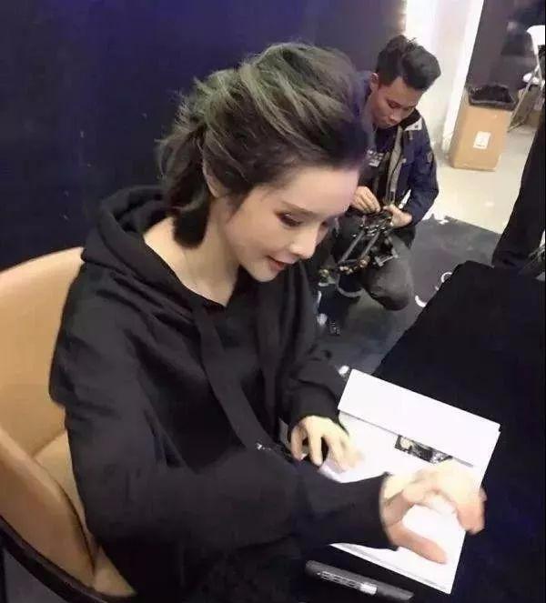 网红沉珂现在怎么样(网红鼻祖最新恋情曝光)(32)