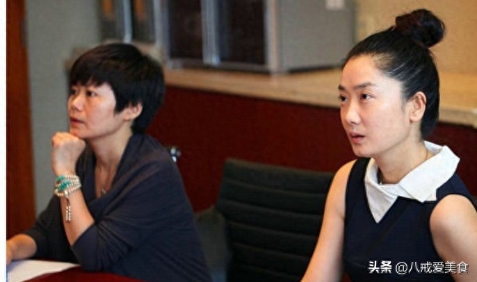 凤凰传奇主唱玲花素颜照,台上台下判若两人