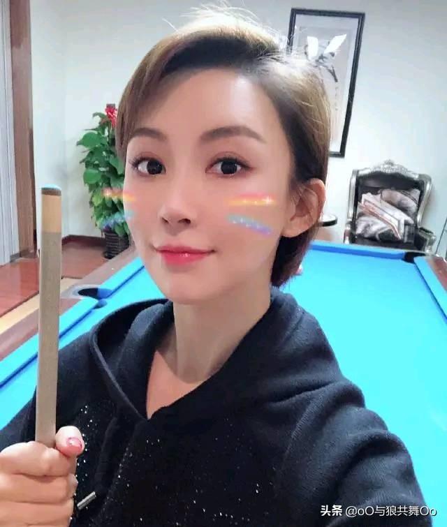 肌肤紧致如少女的台球天后潘晓婷,如今仍是单身,身家近十亿无人敢追