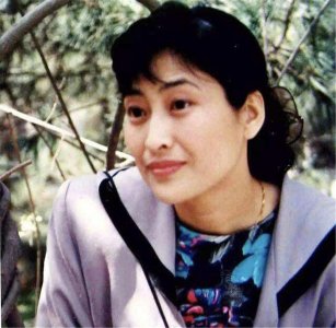 ​61岁许娣“隐藏”多年的丈夫，也是位老演员，两人还因戏生“情”