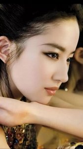 ​明星壁纸－刘亦菲，惊艳妩媚，风情万种，性感迷人