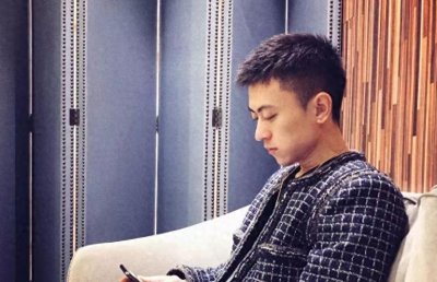 ​手戴1000万名表，拥有36亿私人飞机，“沪上皇”秦奋的钱从哪来