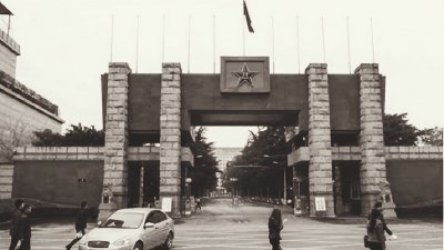 ​1970年，开国中将谭甫仁家中遇刺，为何不久后保卫科科长选择自缢