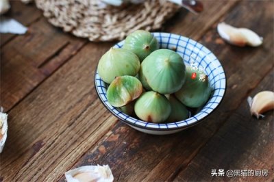 ​西北婆婆教南方媳妇做腊八蒜，3个步骤，腊八蒜脆绿嫩口不冲鼻