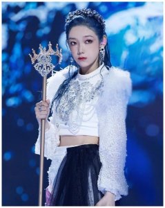 ​声生不息《她来听我的演唱会》单依纯版本歌词解析