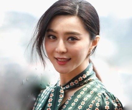 网友晒范冰冰17年前照片，未经过任何P图，再次打脸“整容说”！