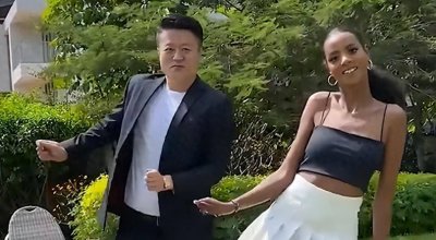 ​非洲土皇帝王垚，生活奢靡惊世人，丰臀辣妹当助理，多次被表扬