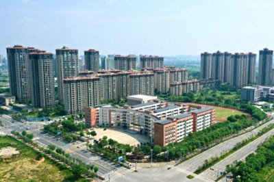 ​细育桃李 弦歌不辍 以＂奋进之笔＂书写＂教育答卷＂